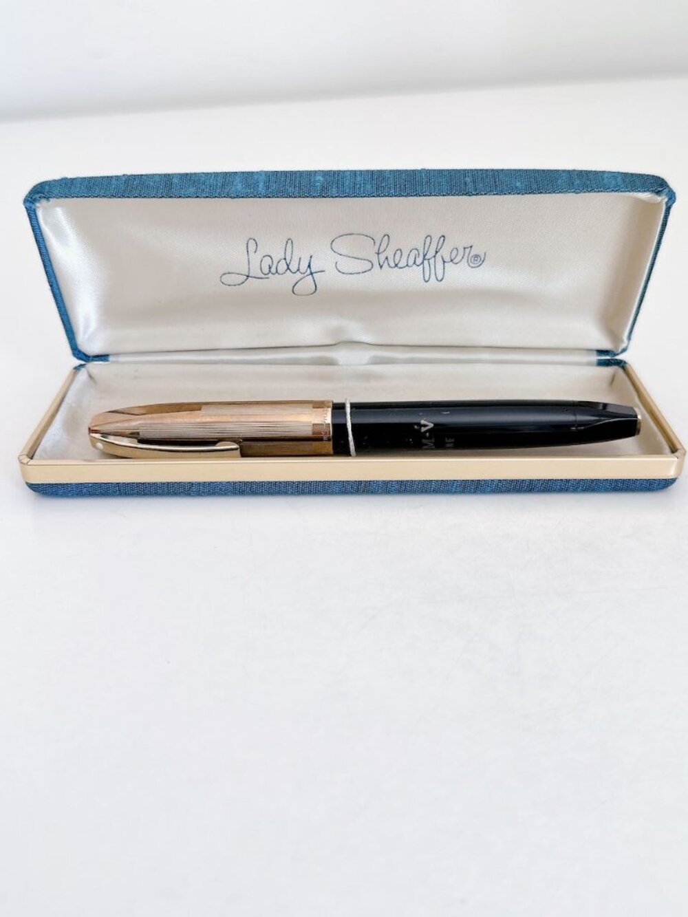 VINTAGE LADY SHEAFFER FM-V FINE POINT PEN WITH BOX 14K TIP